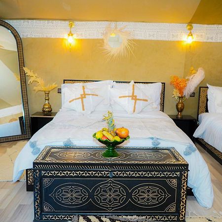 Young Luxury Camp Мерцуга Екстериор снимка