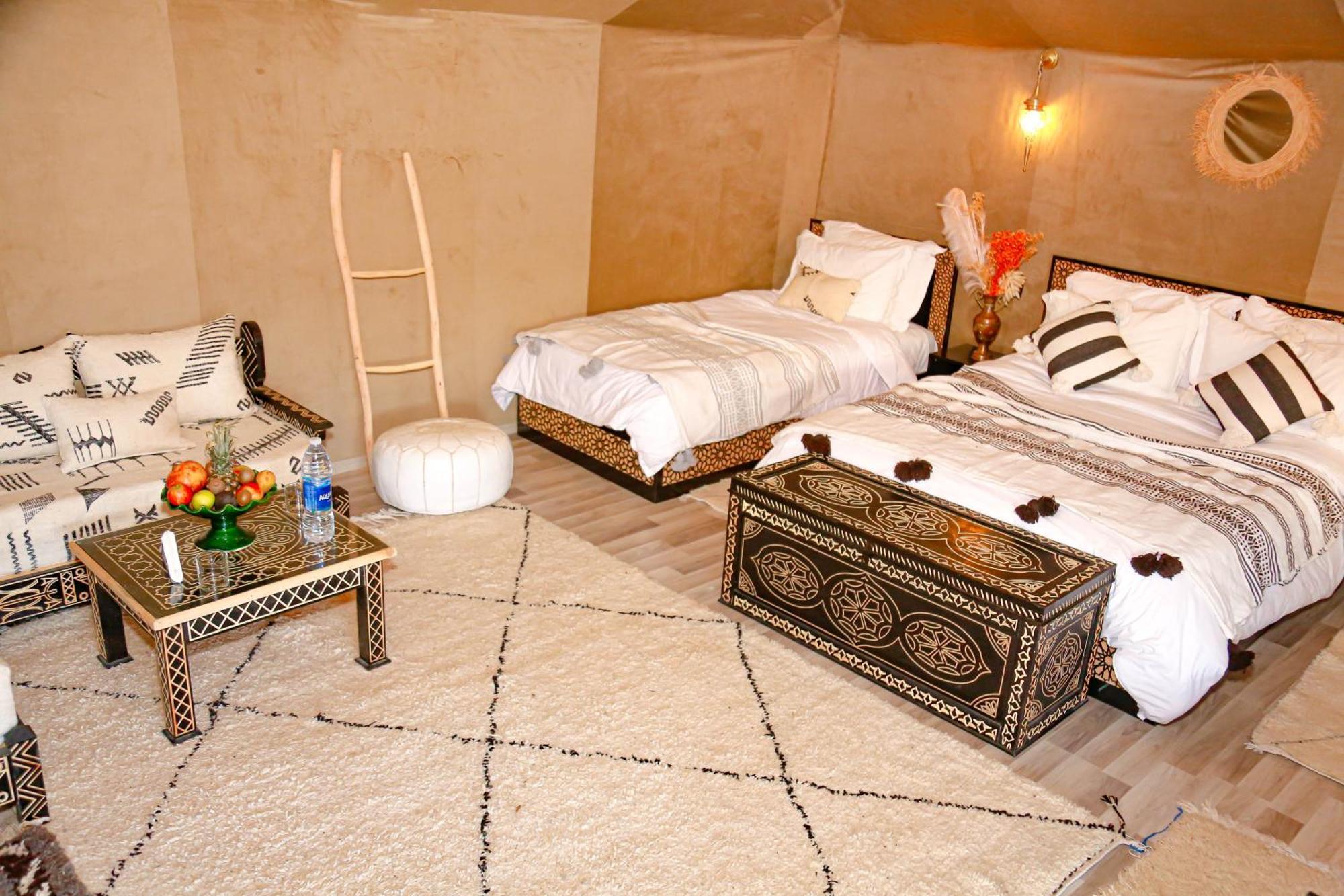 Young Luxury Camp Мерцуга Екстериор снимка