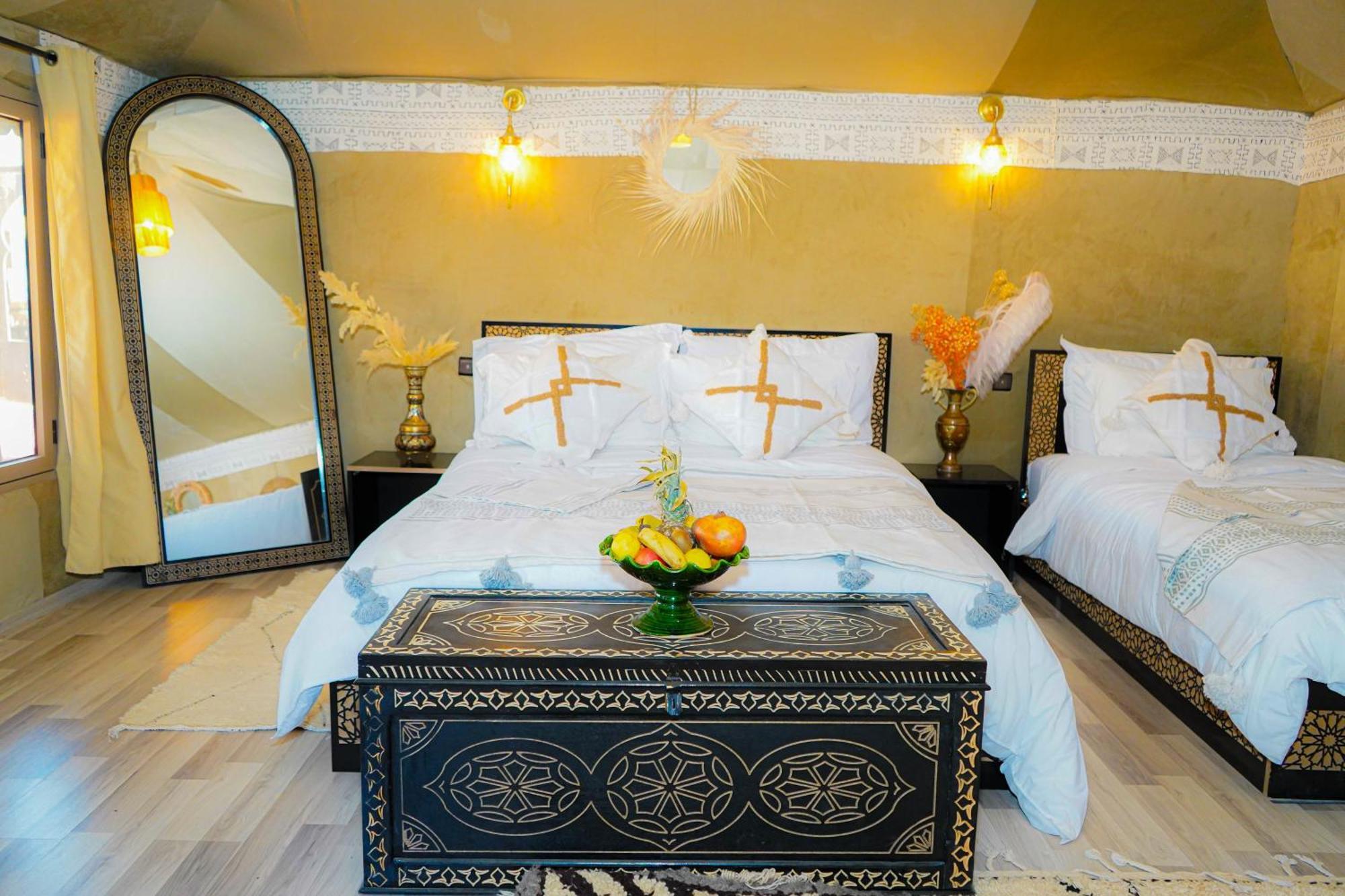 Young Luxury Camp Мерцуга Екстериор снимка